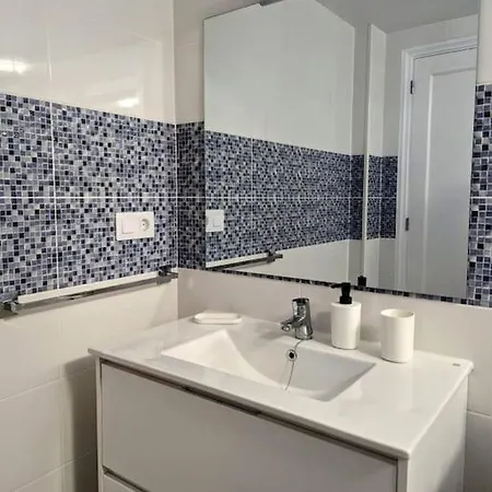 Charming Flat In Molinos With Terrace & Pools, Near Playa Bastian